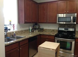 27921 Avalon Dr, Canyon Country, CA 91351