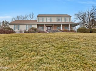 404 Dandee Dr, Mifflinburg, PA 17844