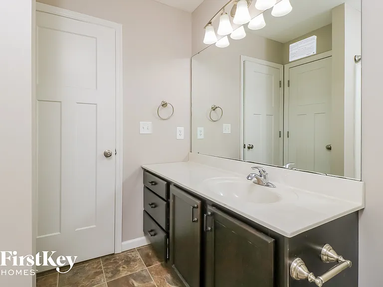 163 Briarwood Dr — Photo 10