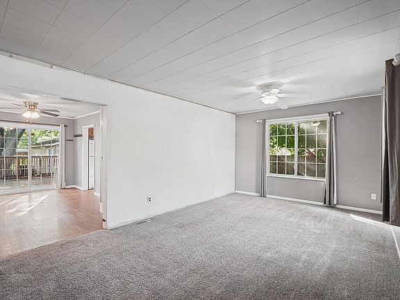 5th image of 402 N 3rd St