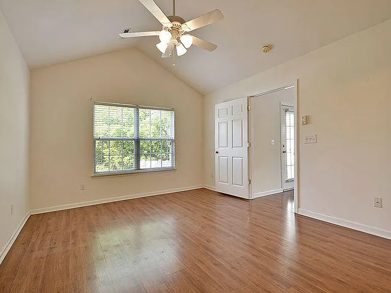 8706 Grassy Oak Trl — Photo 18