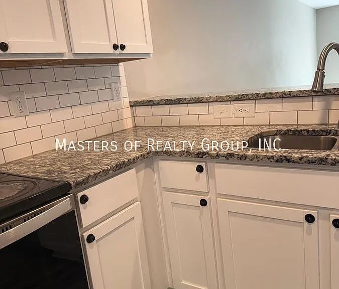 313 Ashigan St — Photo 6