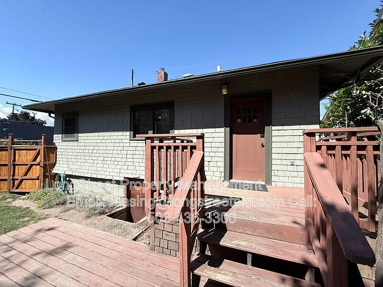 2320 State St — Photo 24
