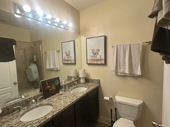 2000 W Warren Blvd #2SW, Chicago, IL 60612
