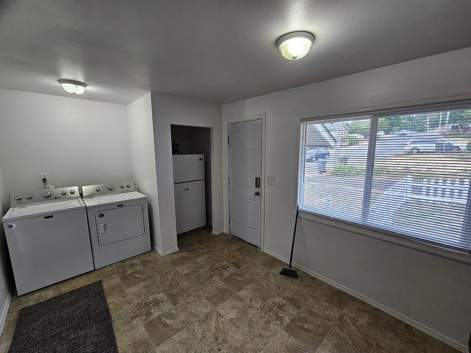 Elm Duplex — Photo 4