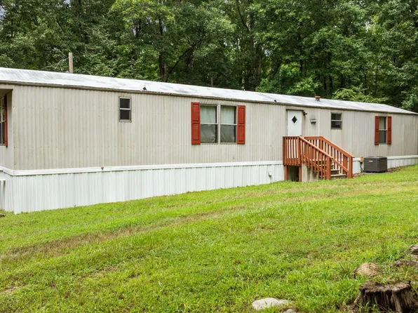 207 Flat Rock Dr, Louisburg, NC 27549