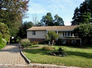 19 Lark Ave, White Plains, NY 10607