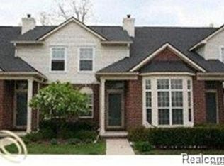 12102 Caitlin Cir, Walled Lake, MI 48390