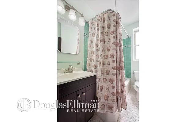 Rented by Douglas Elliman | media 38