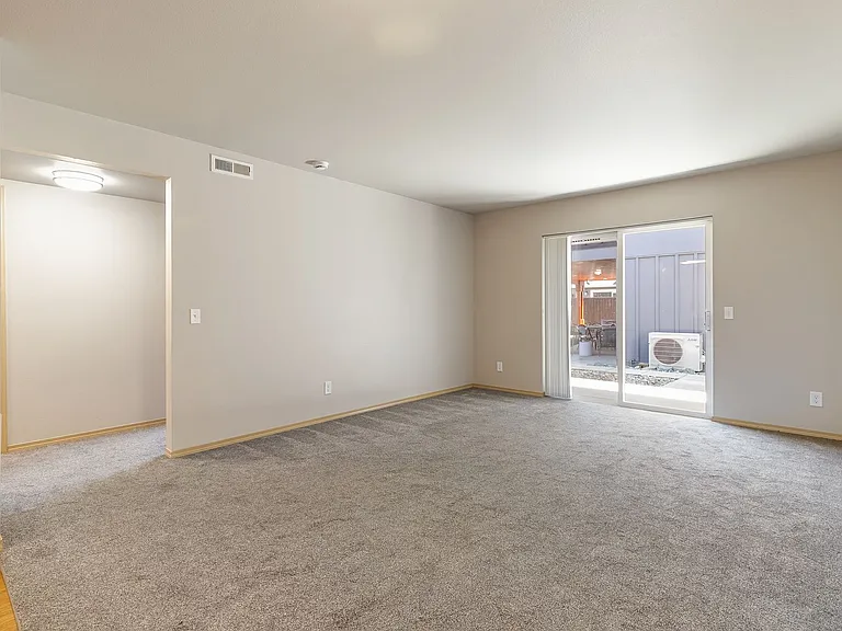 Parkview Apartments Your Next Home Awaits! — Photo 31