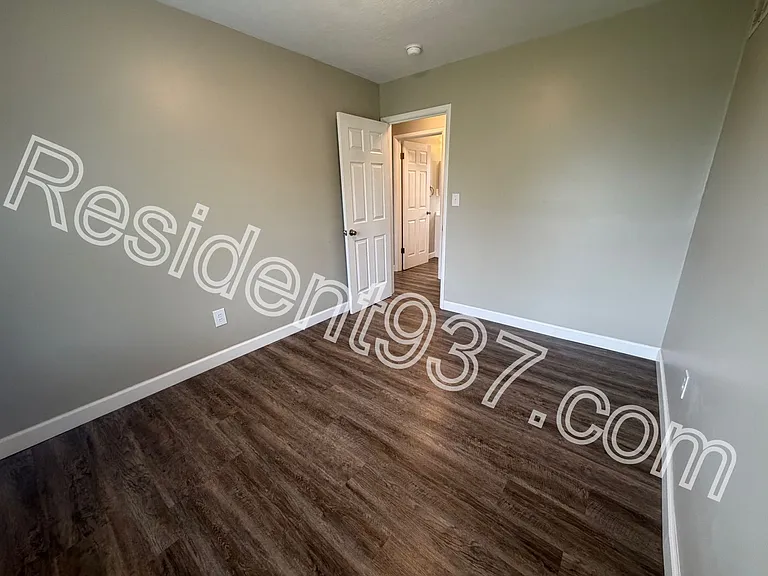2059 Neff Rd — Photo 9