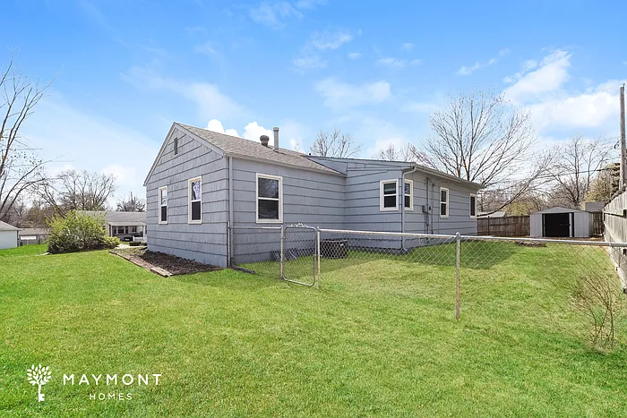 111 N Gilbert St — Photo 10