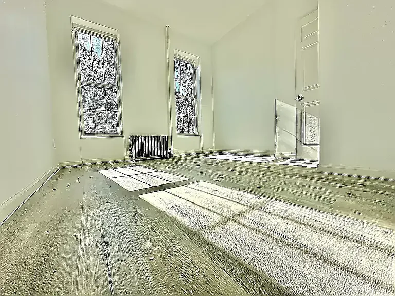 161 Hart St #10 — Photo 7