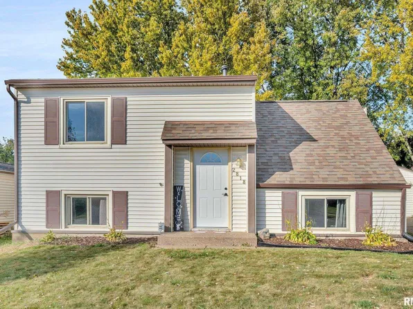 2818 W 65th St, Davenport, IA 52806