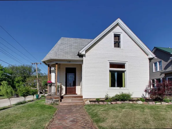 636 S 16th St, Quincy, IL 62301