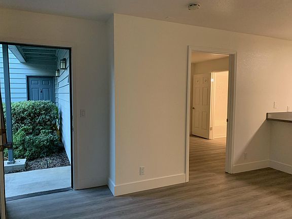 5th image of 2501 Imola Ave W #107