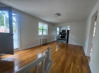 65-26 224th St #2B, Oakland Gardens, NY 11364