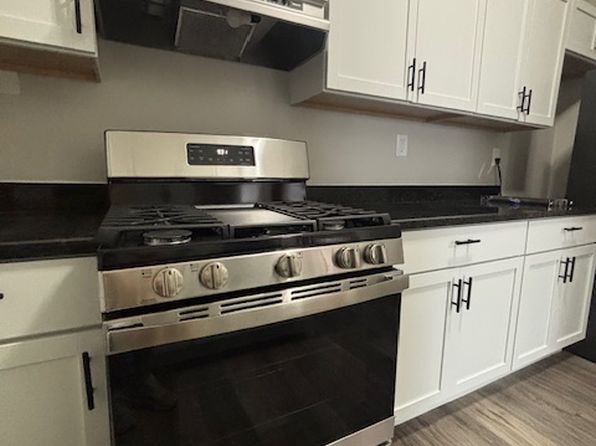 124 1/2 E Sibley St #24
