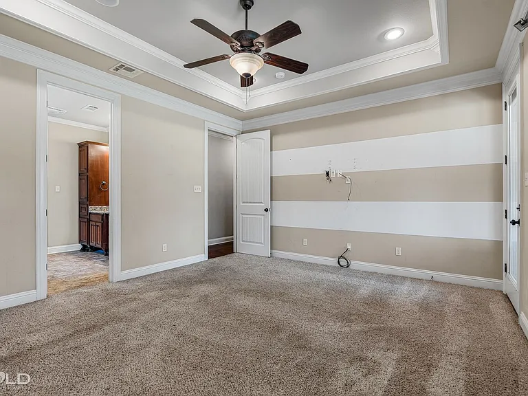 214 Danielle Dr — Photo 3