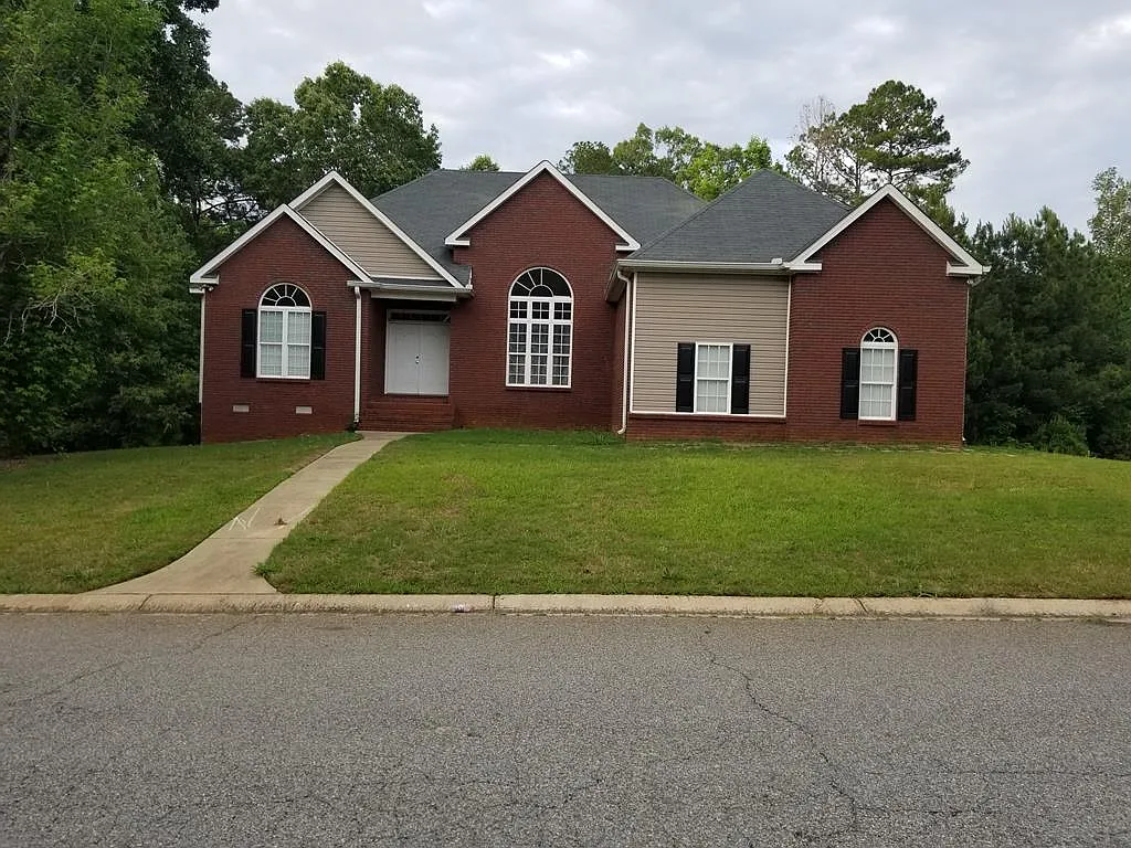 225 W Springs Dr photo 1
