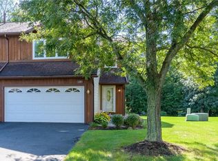 1159 Ridge Crest Dr, Victor, NY 14564