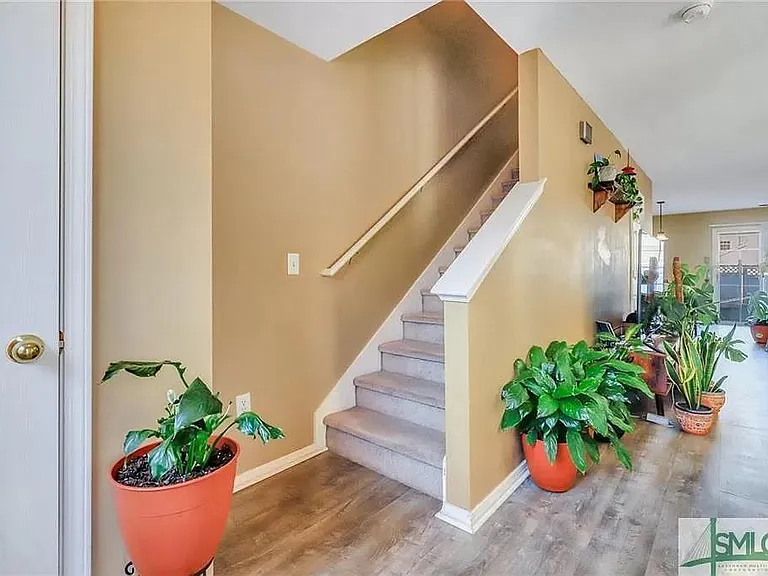 137 Fairgreen St — Photo 23