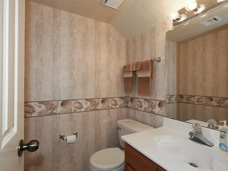 16410 Salinas Ln — Photo 17