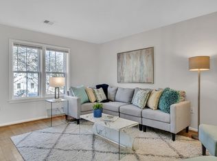8 N Cmns #C, Lincoln, MA 01773