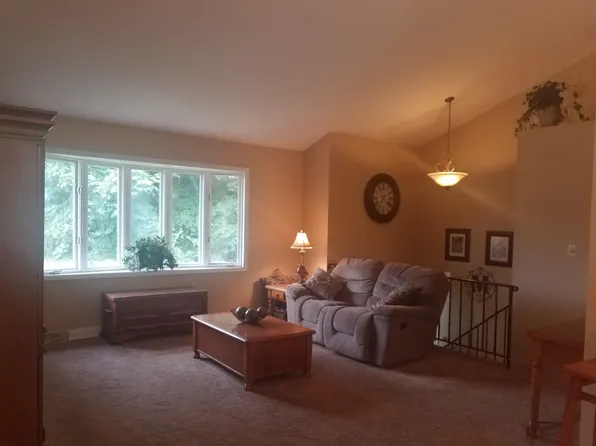 37519 N Birch Ave, Beach Park, IL 60087