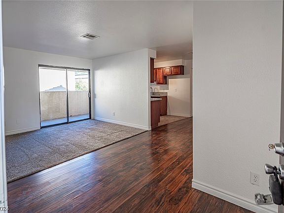 4th image of 2451 N Rainbow Blvd Unit 1037
