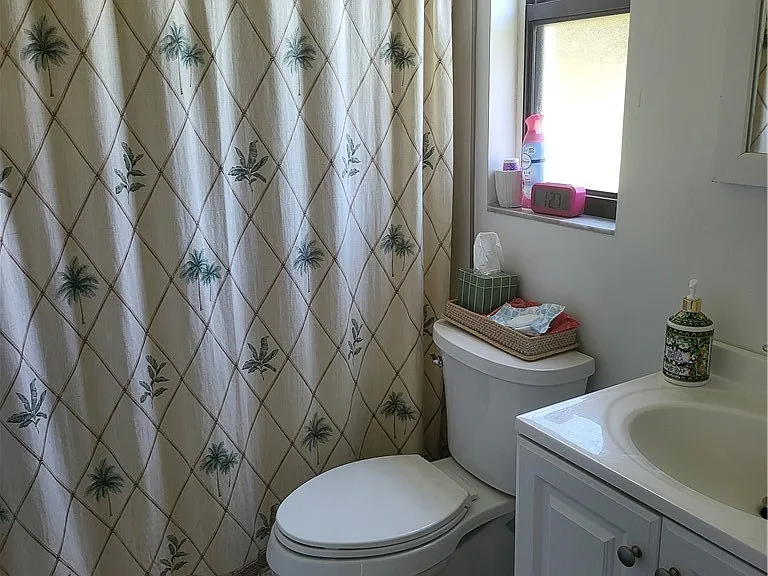 1433 SW 51st Ln #98 — Photo 8