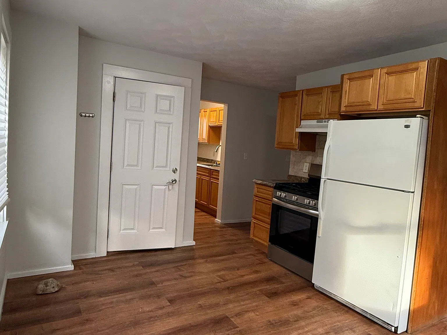3 bed, 1250 sqft, $2,750 — Photo 2