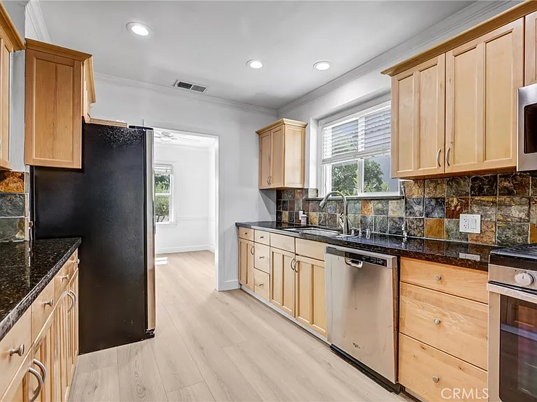 5659 Donna Ave — Photo 12