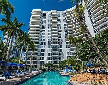 3600 Mystic Pointe Dr #1607 — Photo 11