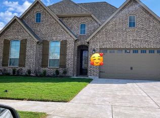 464 Country Meadows Blvd, Waxahachie, TX 75165