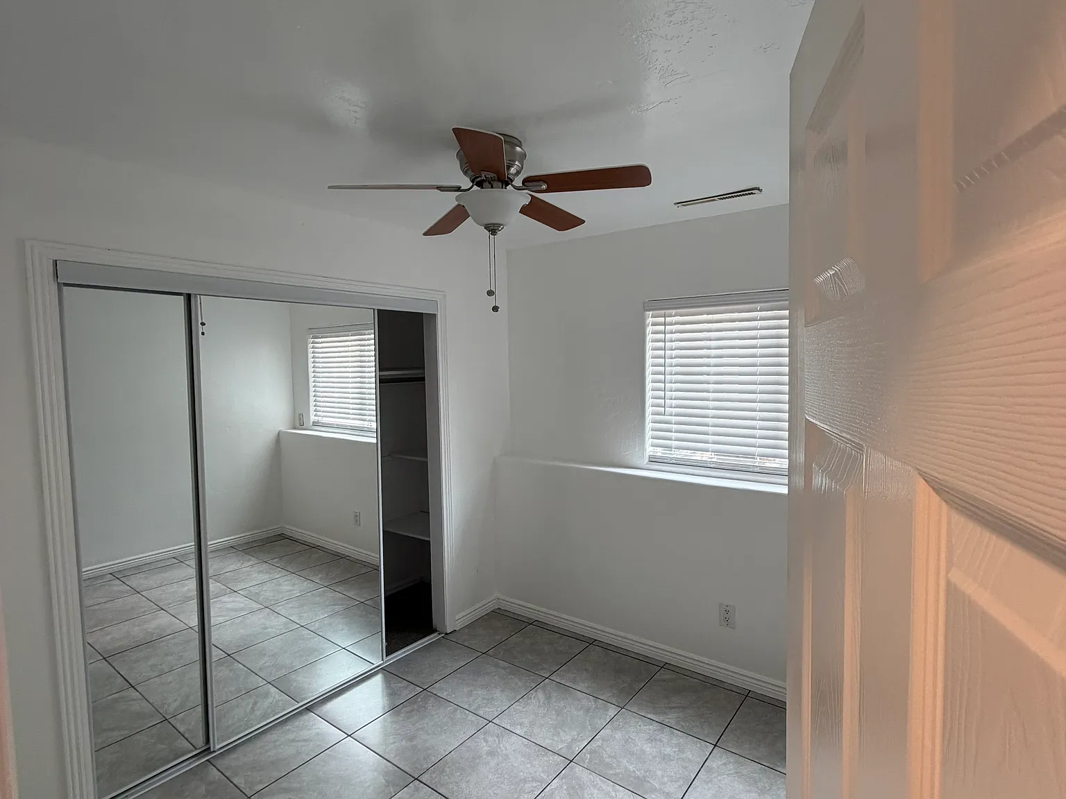 3 bed, 1342 sqft, $2,100 — Photo 3