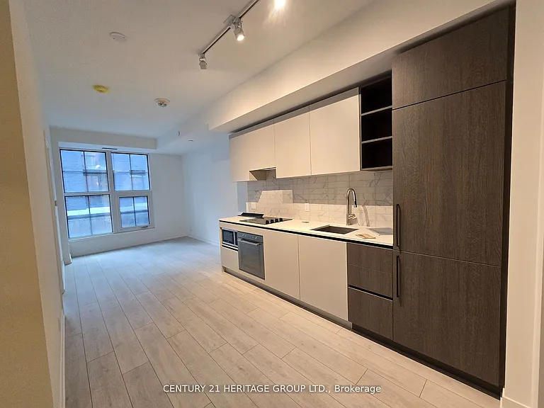 55 Mercer St N #307 — Photo 16