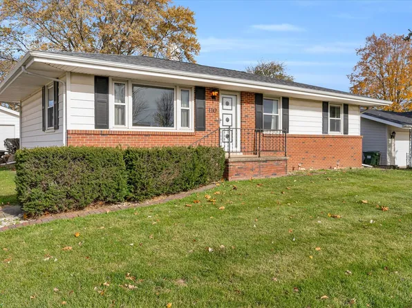 110 W State St, Mahomet, IL 61853