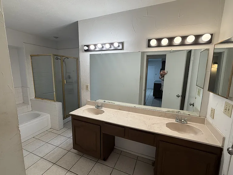 1616 Fannin Cir — Photo 14