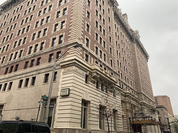 3rd image of 1 E Chase St #Rs1