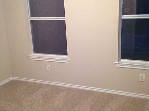3rd image of 4303 Canada Dr