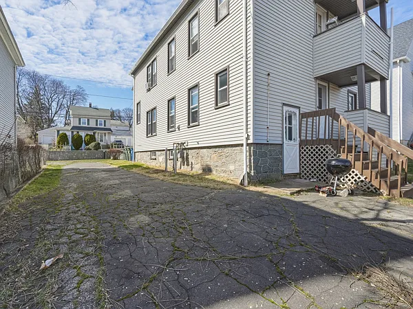 250 Summerfield Ave — Photo 3