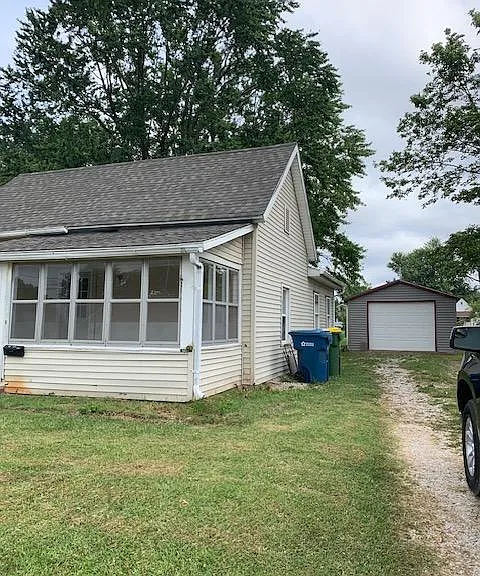 228 W Graysville St — Photo 11