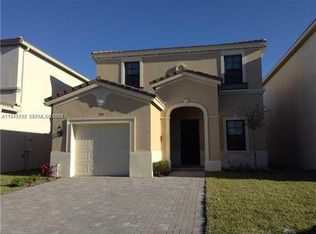 723 NE 193rd St, Miami, FL 33179