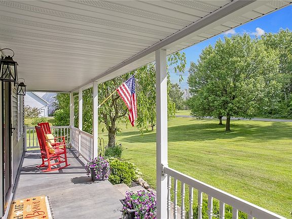 4th image of 41 Donovan Dr