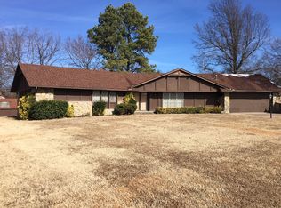 527 Ridgewood Dr, Pryor, OK 74361