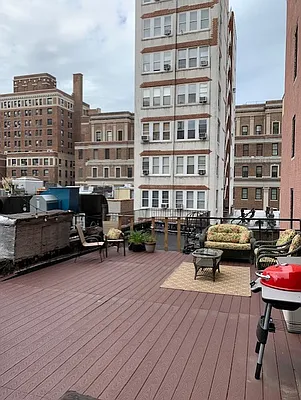 Rented by Dynamik Realty | media 23