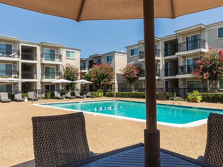 Woodbridge — Photo 15