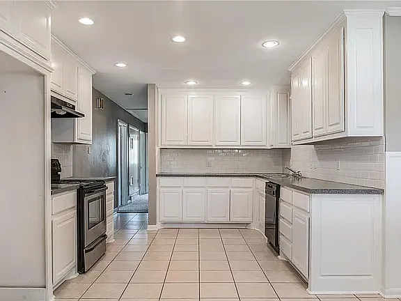 5020 Roxie St — Photo 4