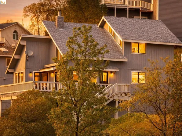 867 Foothill Rd, Copperopolis, CA 95228